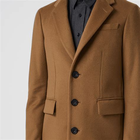 manteau homme burberry cachemire|Manteau ajusté en laine et cachemire (Camel) .